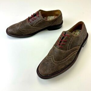 Penguin mens lace up brown brogues NWOT Size 9 fit